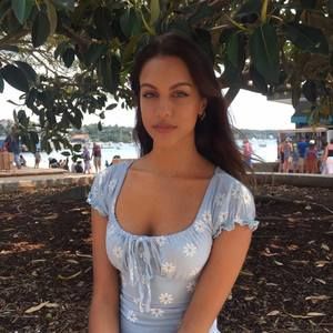 Meet your Posher, Alishka